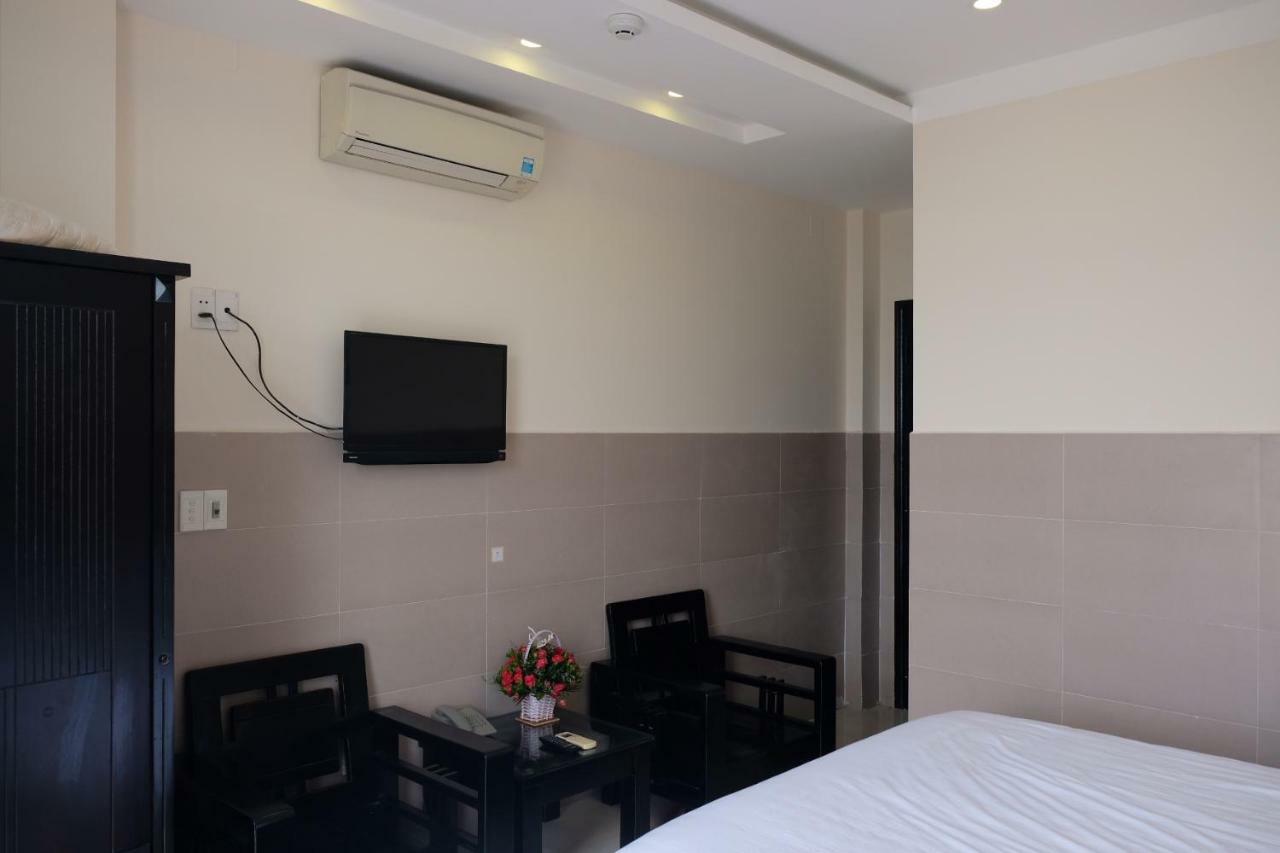 Khue My Hotel Da Nang Buitenkant foto